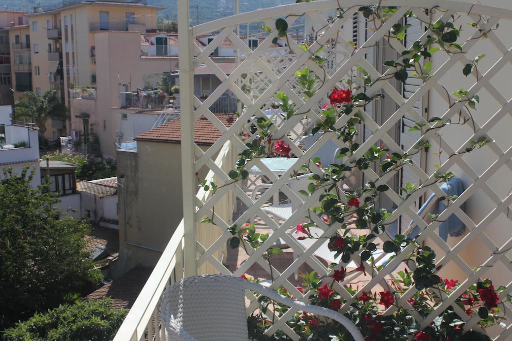 B&B Il Giglio Bianco Sorrento Phòng bức ảnh
